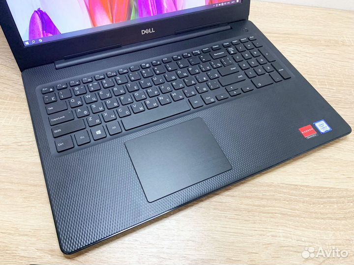 Игровой ноутбук Dell i3-7020U / 8GB DDR4 / R520