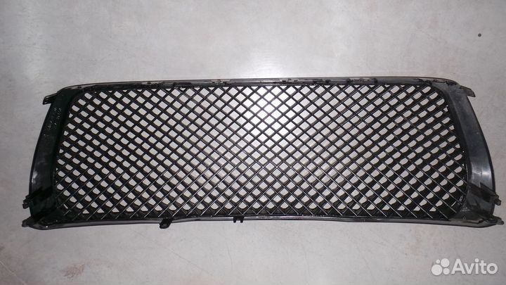 Передняя решетка toyota LC 200