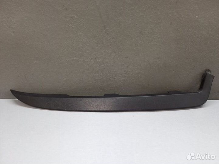 Накладка под фару передняя правая Renault Logan 2