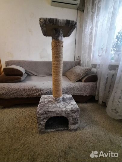 Домик для кошки с когтеточкой