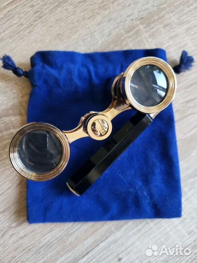 Театральный бинокль-лорнет