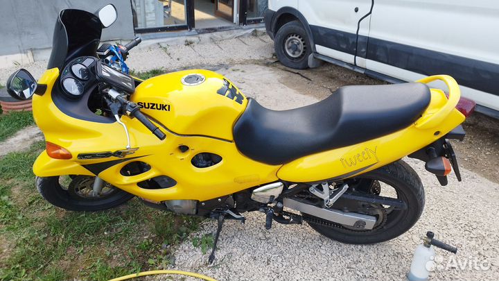 Suzuki GSX600F katana