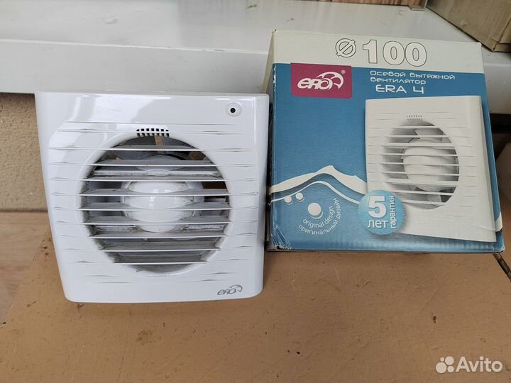 Вытяжной вентилятор осевой ERA 4s