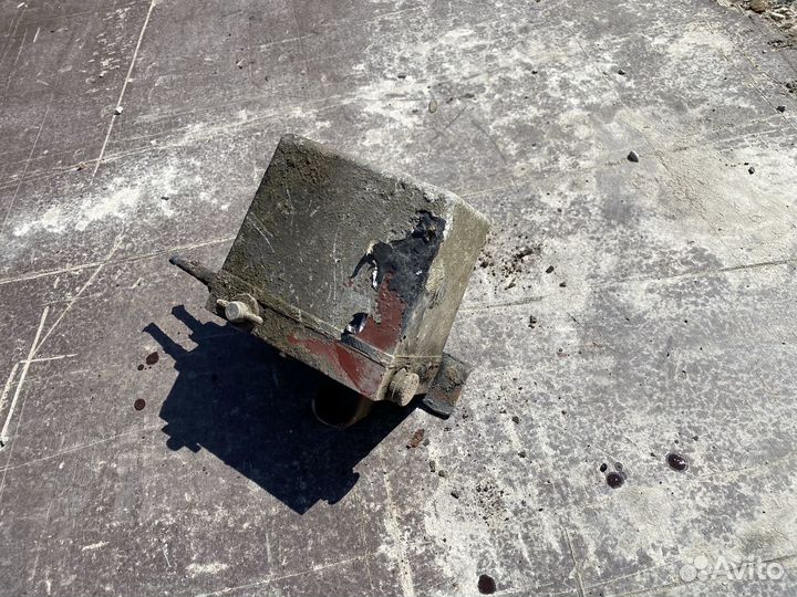 Насос подъема кабины Iveco