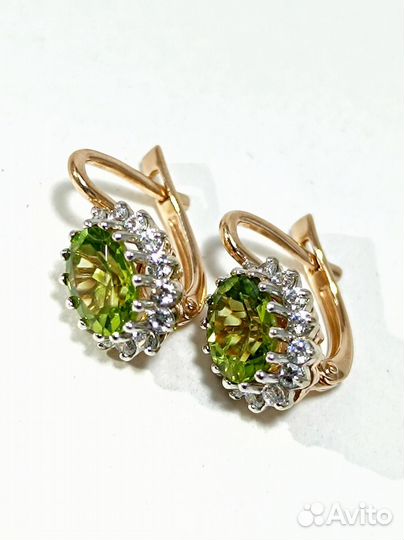 Золотые серьги женские, английский замок, вес 4,52г