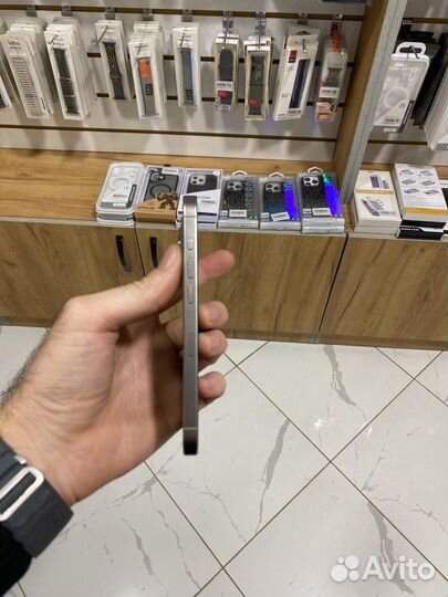 iPhone 15 Pro, 256 ГБ