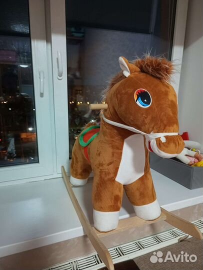 Детская качалка лошадь