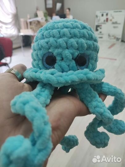 Плюшевый осьминог