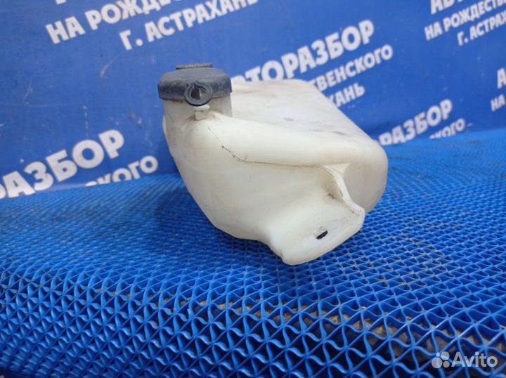 Бачок омывателя Renault Logan седан K7J 2007