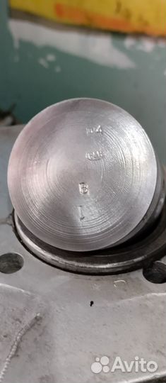 Правый цилиндр с поршнем Ява 638