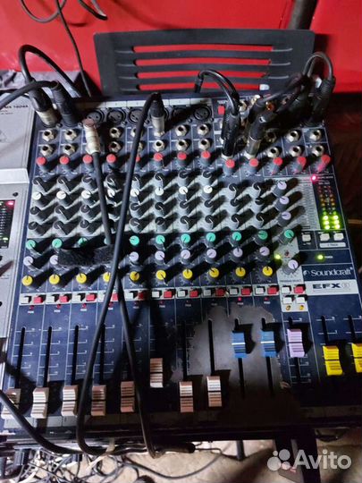 Микшерный пульт