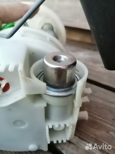 Насос топливный LADA