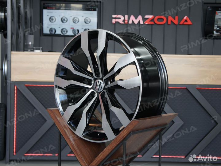 Литые диски R18 на Volkswagen. Арт1920