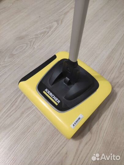 Пылесос метёлка Karcher KB5
