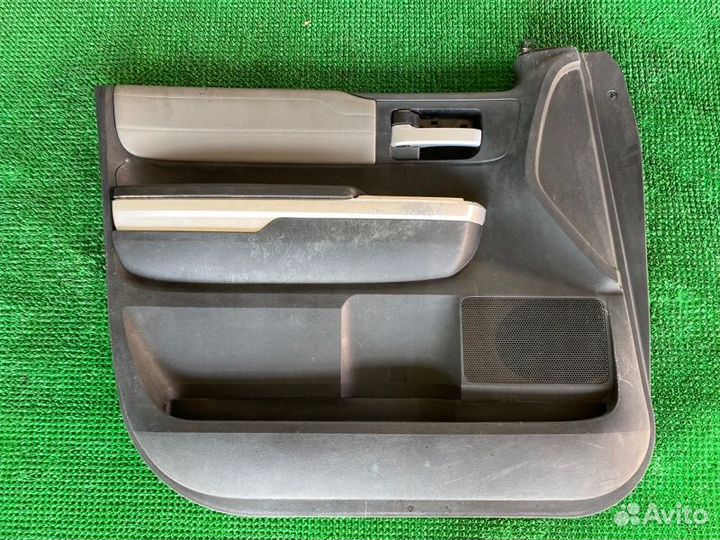 Обшивка двери лев. перед. Toyota Tundra