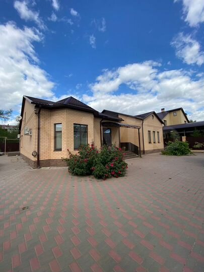 Дом 218 м² на участке 6 сот.