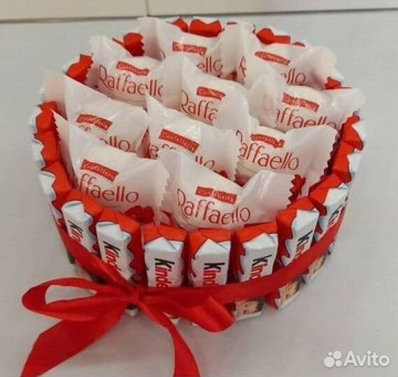 Торт из сладостей