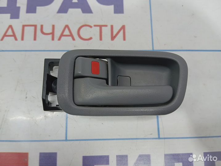 Ручка двери внутренняя левая Toyota Land Cruiser 100 69206-30150-A0