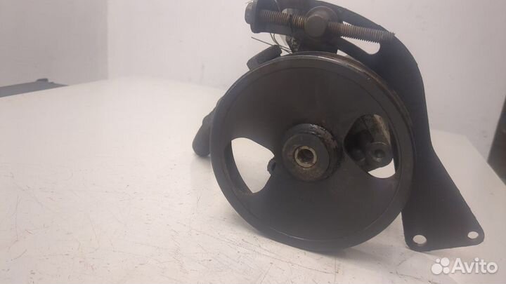 Гур Nissan Almera N16, 2004