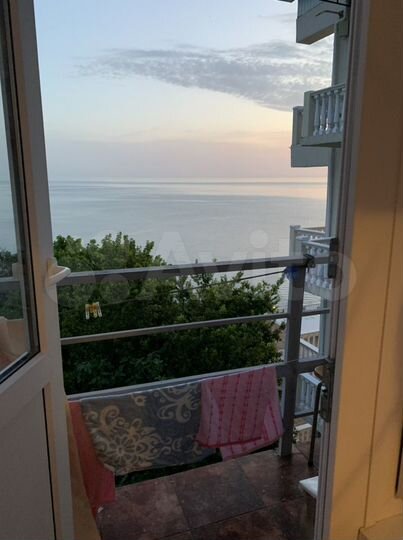 Комната 18 м² в 6-к., 1/1 эт.