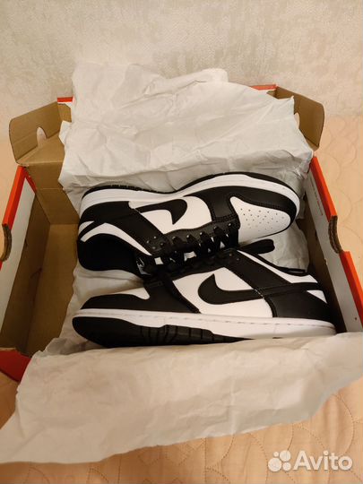 Nike dunk low black white panda