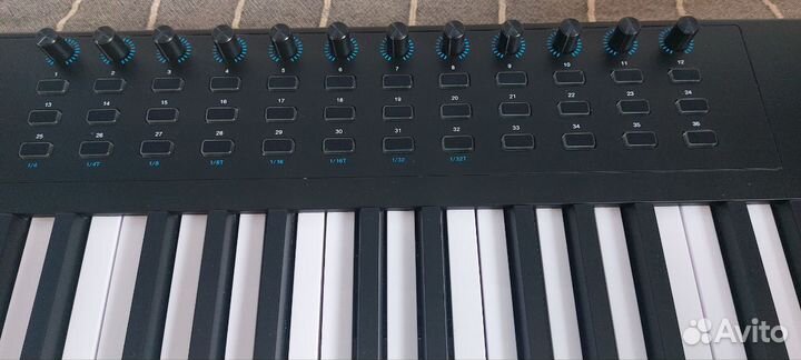 Midi-клавиатура Alesis VI49
