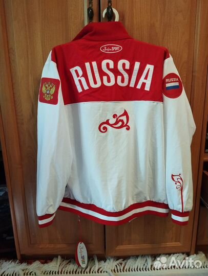 Спортивный костюм женский