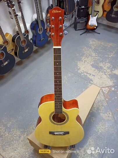 Электроакустическая гитара