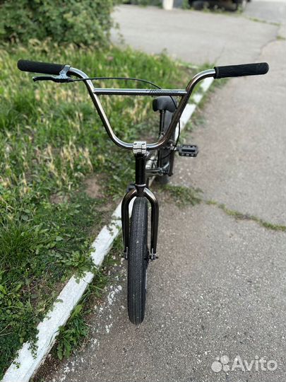 Трюковой велосипед BMX