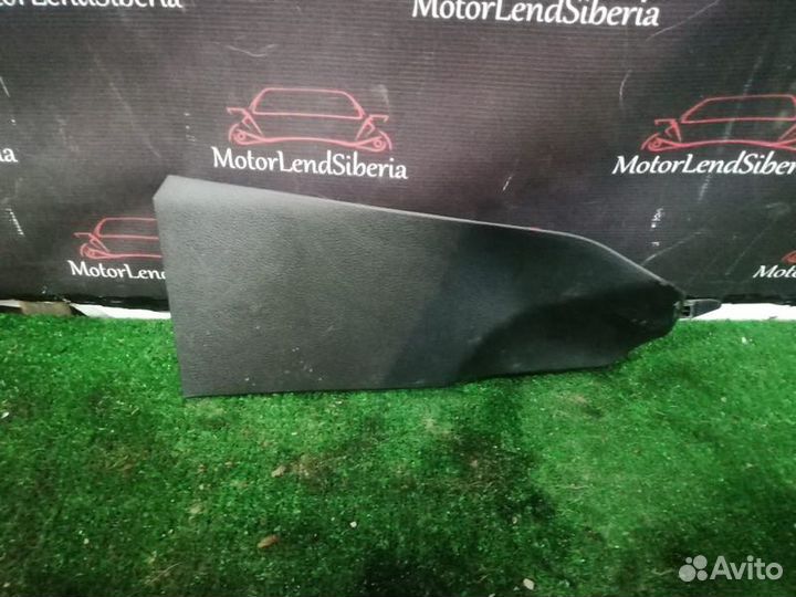 Накладка центральной консоли правая Toyota Corolla