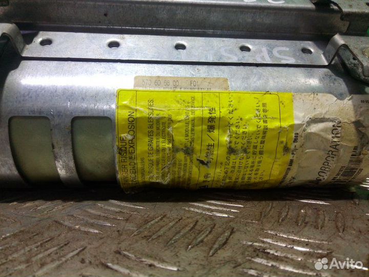 Подушка безопасности AirBag пассажира Mitsubishi