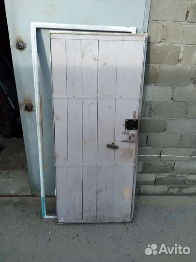 Железная дверь