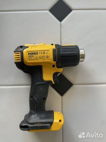 Аккумуляторный фен Dewalt Dce530