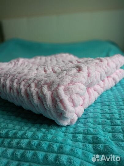 Плед вязаный в наличии