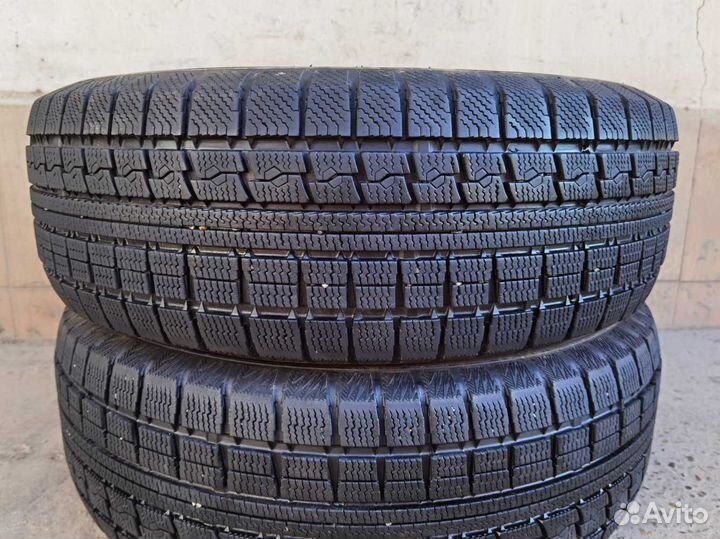 Toyo Winter Tranpath MK4a 215/65 R16 98Q