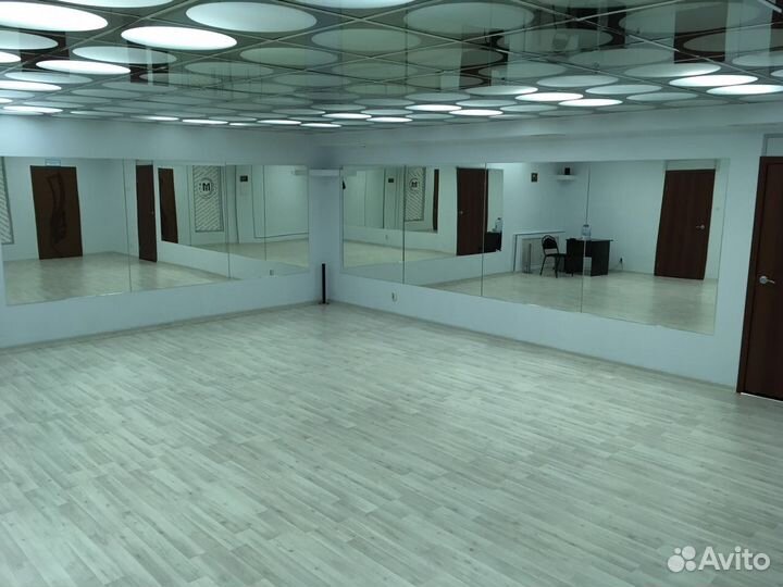 Аренда танцевальный (репетиционный) зал