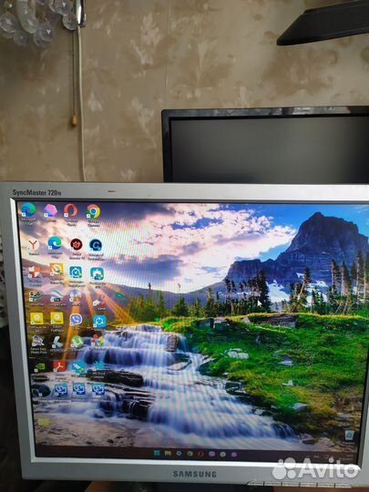 Монитор Samsung