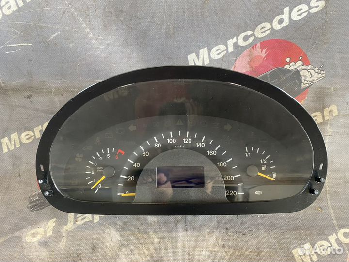 Щиток приборов Mercedes Vito/Viano w639. Япония