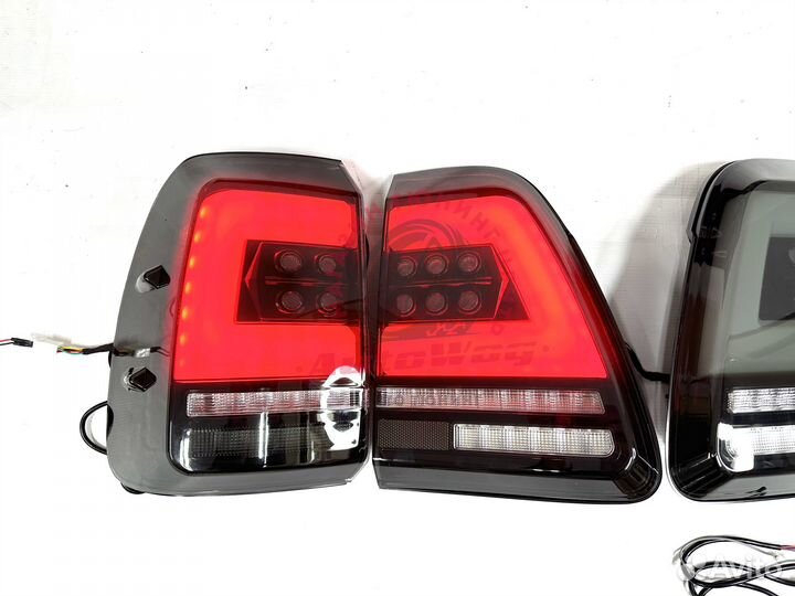 Стопы Land Cruiser 100 в стиле Land Cruiser 300