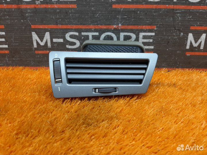 Дефлектор воздушный передний правый Bmw 7-Series