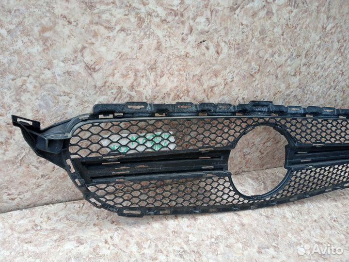 Решетка радиатора Mercedes-Benz C-class