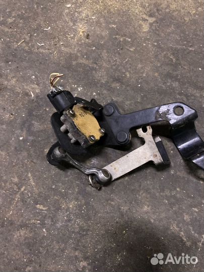 Датчик регулировка фар Тоyоtа Lаnd Сruisеr 100