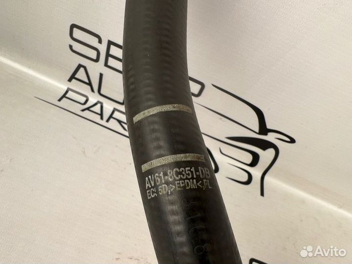 Патрубок системы охлождения Ford Focus 3 CB8 1.6L