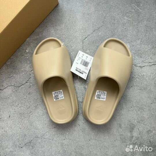 Тапки adidas Yeezy slide Lux качество