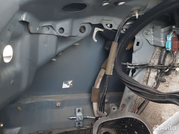 Крыло заднее левое Honda Legend