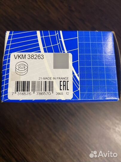 Натяжитель ремня SKF VKM38263