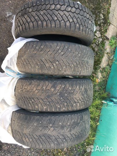 Nokian Tyres Hakkapeliitta 8 215/55 R17