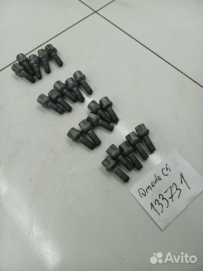 Комплект колесных болтов (20 шт.) (Omoda C5)