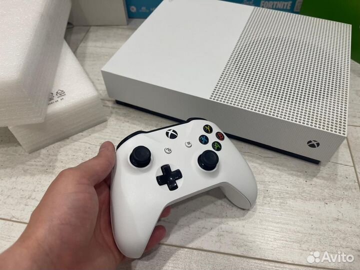 Xbox One S 1Tb All Digital + 400 игр