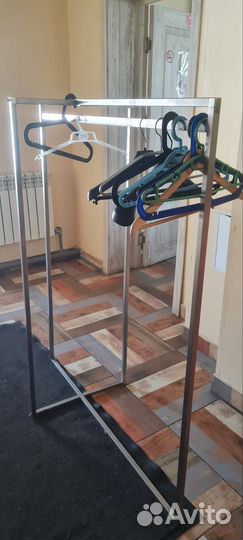 Вешалка для одежды напольная бу